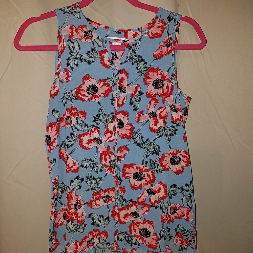 BNWOT c & e blouse